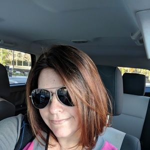 Meet your Posher, Laura